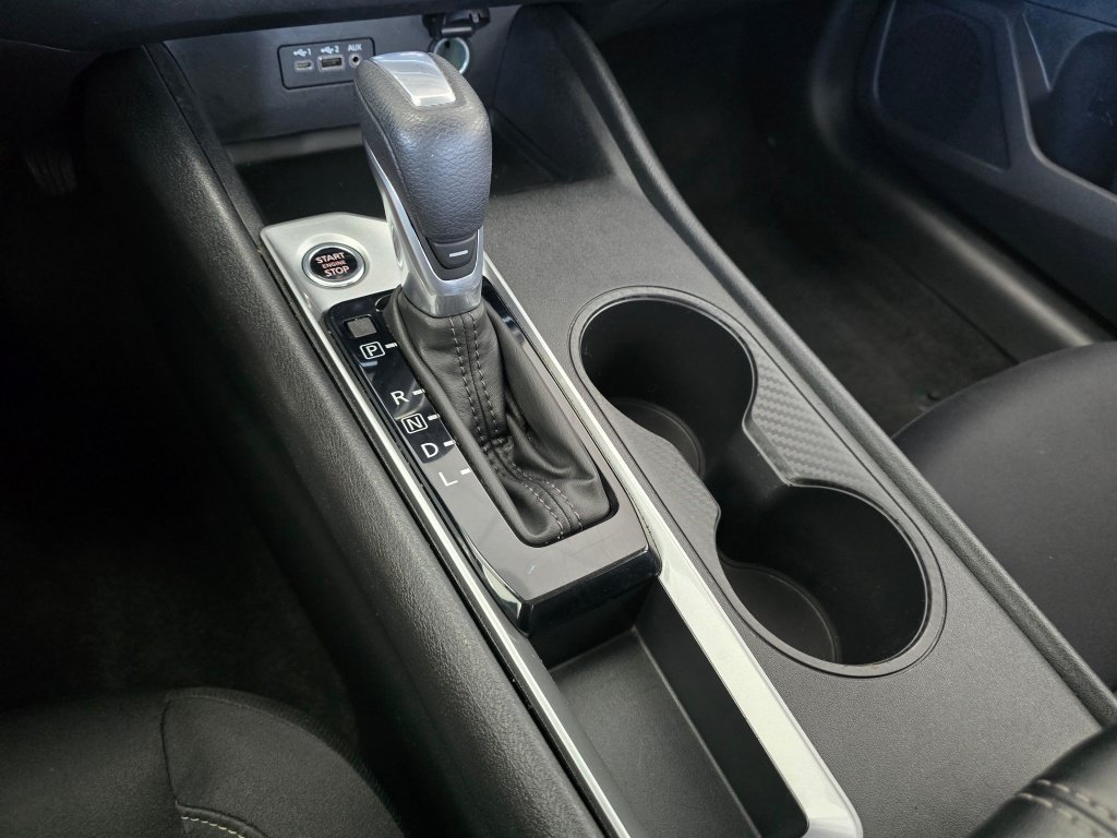 Used 2025 Nissan Altima 2.5 SV FWD image 29