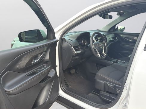 Used 2022 GMC Terrain SLE FWD image 7