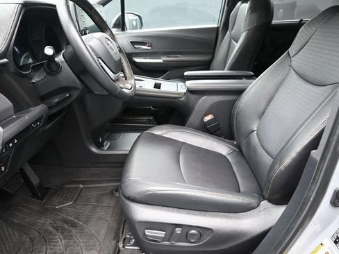 Used 2024 Toyota Sienna XLE Woodland Edition AWD/4WD image 18