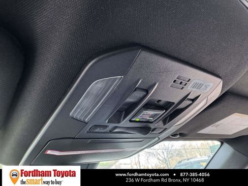 Used 2022 Toyota Highlander XSE image 30