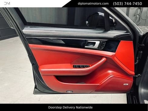 Used 2018 Porsche Panamera 4S AWD/4WD image 24