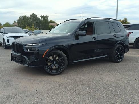 Used 2026 BMW X7 xDrive40i w/ M Sport Package AWD/4WD image 2