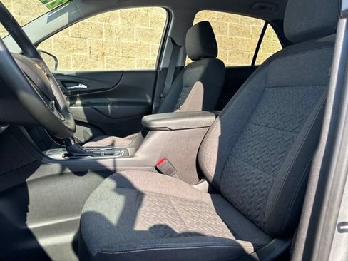 Used 2024 Chevrolet Equinox LT FWD image 15