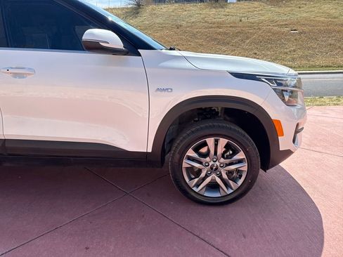 Used 2022 Kia Seltos S image 21