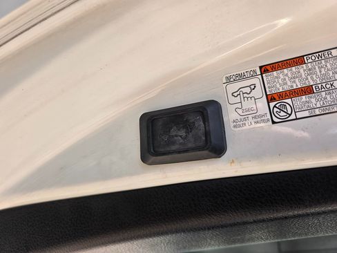 Used 2016 Toyota RAV4 XLE image 20