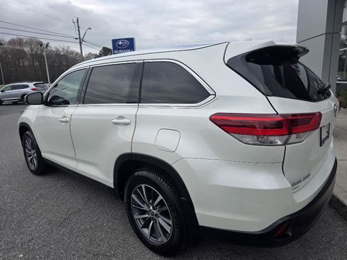 Used 2019 Toyota Highlander XLE image 8