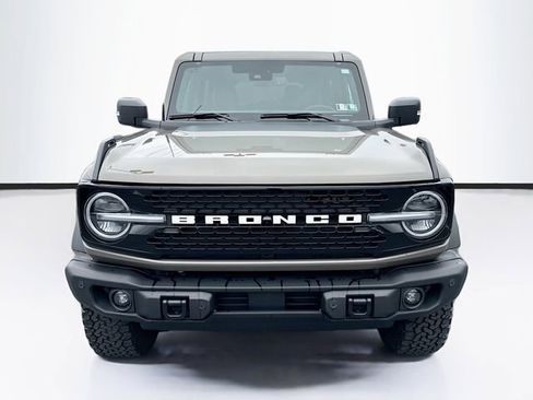 Certified 2025 Ford Bronco Badlands AWD/4WD image 3