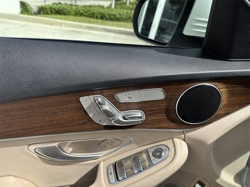 Used 2019 Mercedes-Benz C 300 Sedan image 42
