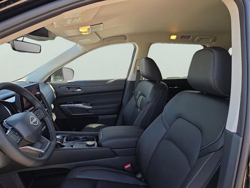 New 2026 Nissan Pathfinder SL image 13