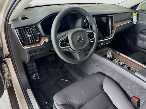 New 2026 Volvo V60 B5 Cross Country Plus w/ Climate Package image 9