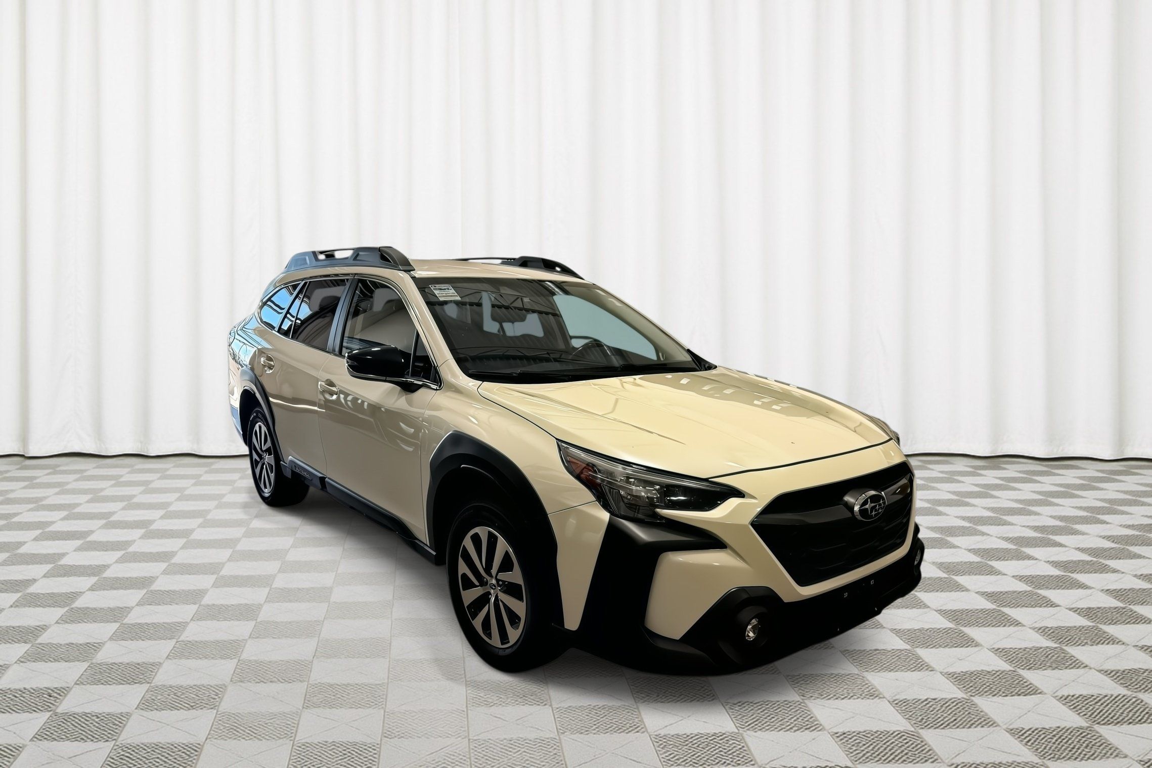 Used 2023 Subaru Outback Premium AWD/4WD image 1