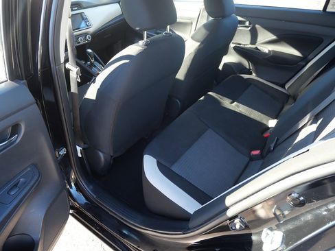 Used 2021 Nissan Versa SV image 20