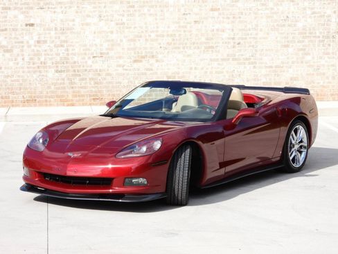 Used 2006 Chevrolet Corvette Convertible w/ Preferred Equipment Group RWD image 28