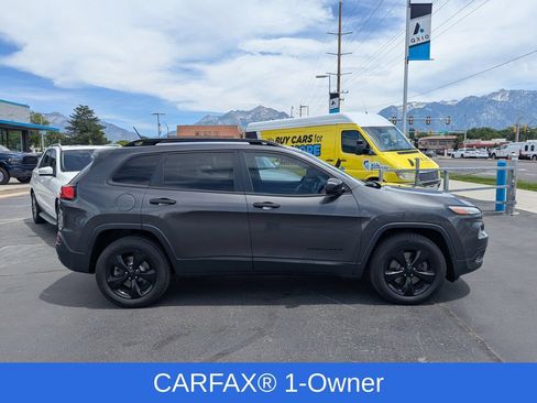 Used 2016 Jeep Cherokee Sport w/ Cold Weather Group AWD/4WD image 2