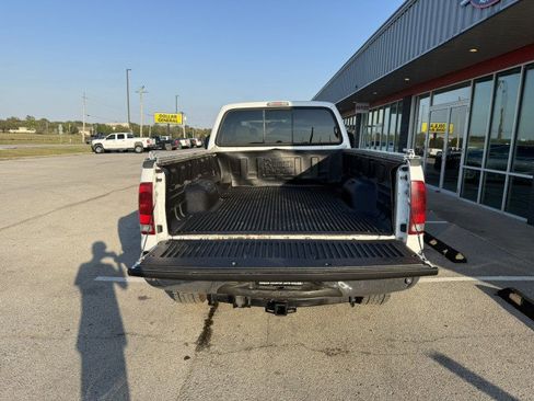 Used 2006 Ford F350 Lariat image 5