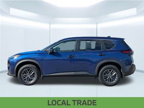 Used 2021 Nissan Rogue S image 2