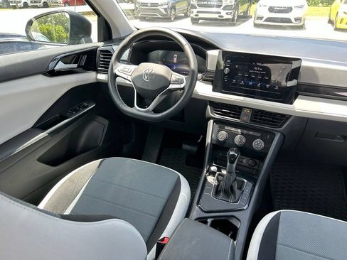 Certified 2025 Volkswagen Taos S FWD image 9