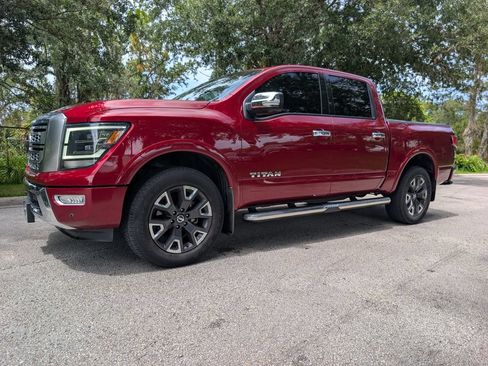 Used 2022 Nissan Titan Platinum Reserve w/ Moonroof Package AWD/4WD image 3