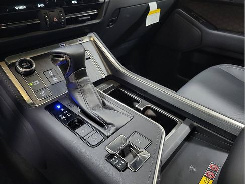 Used 2025 Lexus GX 550 w/ Cold Area Package image 18