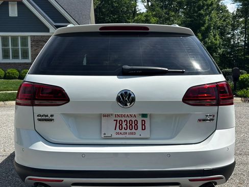 Used 2017 Volkswagen Golf Alltrack S AWD/4WD image 7