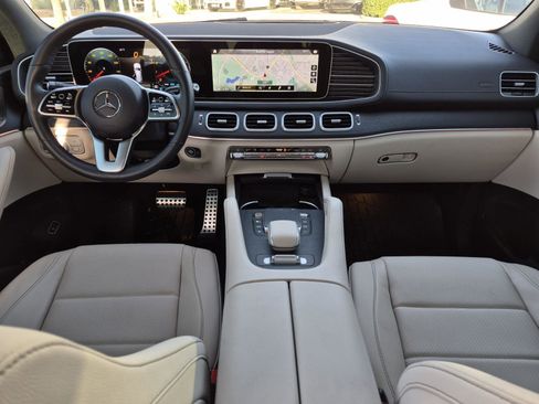 Used 2023 Mercedes-Benz GLS 450 4MATIC image 36