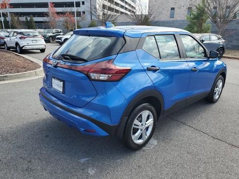 Certified 2025 Nissan Kicks Play S image 4