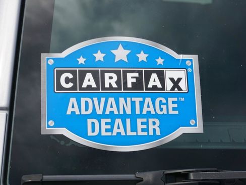 Used 2018 Jeep Wrangler Unlimited Sahara AWD/4WD image 22