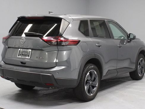 Certified 2024 Nissan Rogue SV AWD/4WD image 10