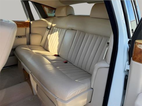Used 2006 Rolls-Royce Phantom Sedan RWD image 38