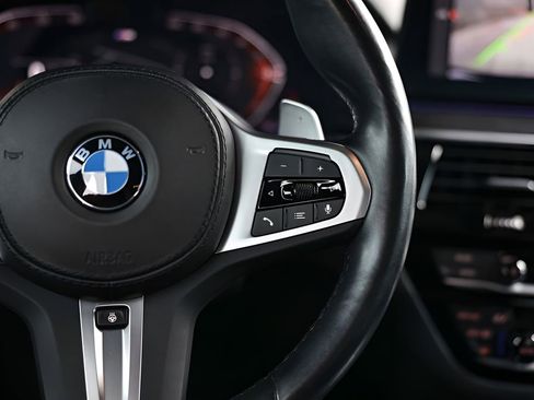 Used 2023 BMW 540i xDrive w/ Executive Package image 39