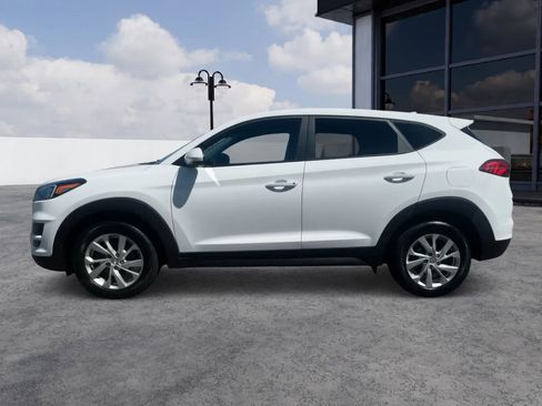 Used 2021 Hyundai Tucson SE FWD image 2
