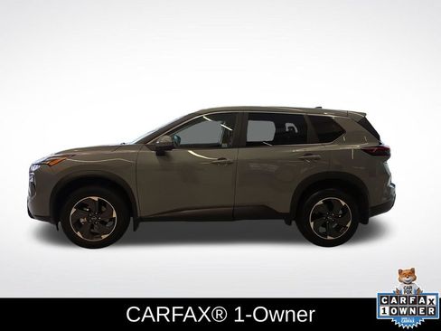 Used 2026 Nissan Rogue SV FWD image 2