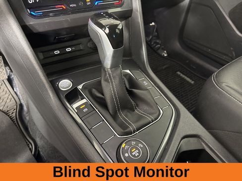 Used 2024 Volkswagen Tiguan SE image 16