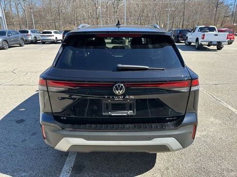 New 2026 Volkswagen Tiguan SE AWD/4WD image 6