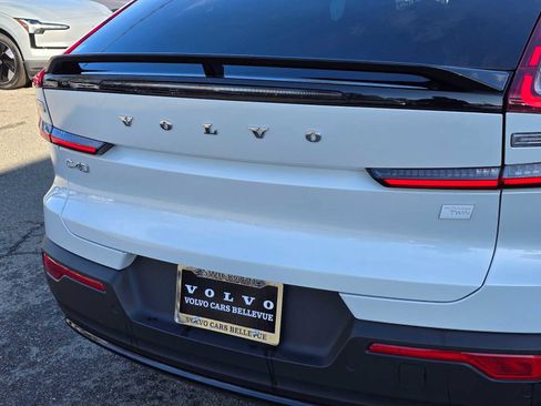 Used 2023 Volvo C40 P8 Recharge Plus image 15