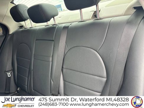 Used 2016 Mercedes-Benz C 300 4MATIC Sedan image 11