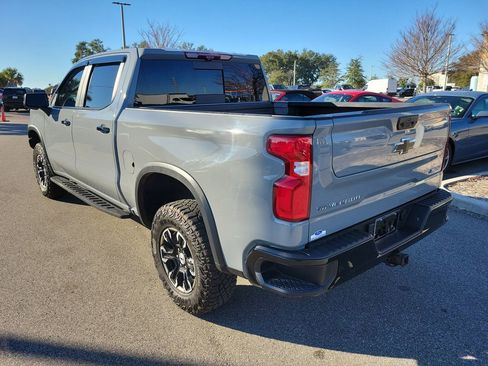 Used 2025 Chevrolet Silverado 1500 ZR2 w/ Technology Package image 3