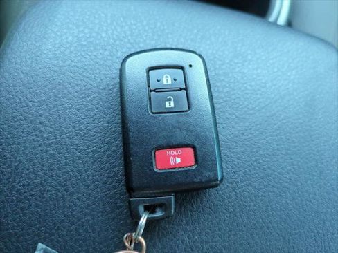 Certified 2023 Toyota Tacoma SR5 image 29