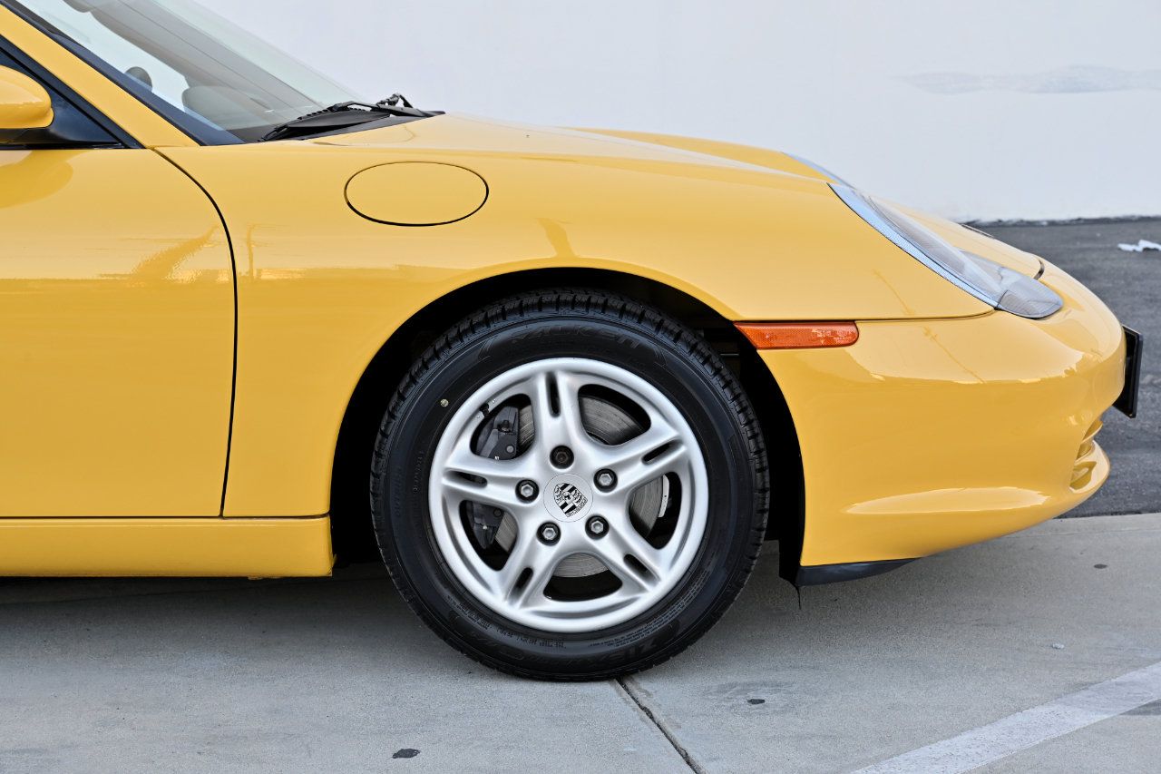 Used 2003 Porsche Boxster RWD image 34