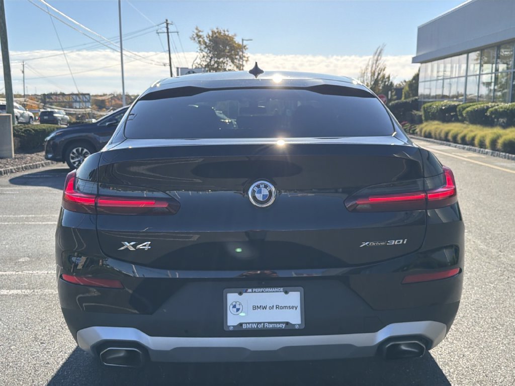 Used 2024 BMW X4 xDrive30i w/ Premium Package AWD/4WD image 13