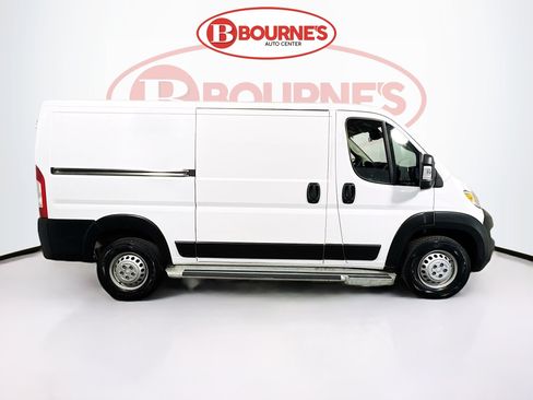Used 2025 RAM ProMaster 2500 w/ U-Haul Equipment Group FWD image 10