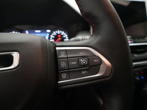 Used 2022 Jeep Compass Trailhawk w/ Trailhawk Convenience Group image 18