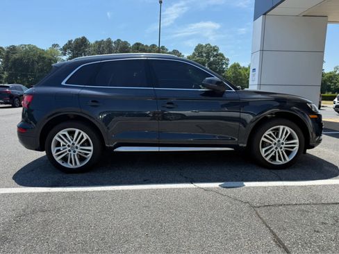 Used 2018 Audi Q5 2.0T Premium Plus w/ Premium Plus Package AWD/4WD image 3