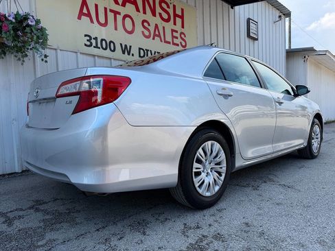 Used 2012 Toyota Camry LE FWD image 4