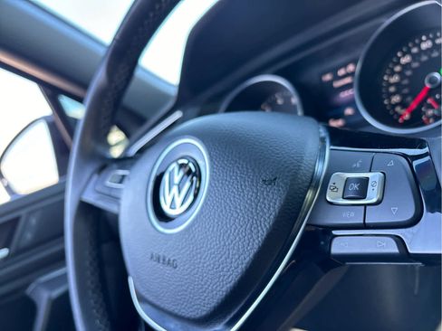 Used 2021 Volkswagen Tiguan SE R-Line image 13