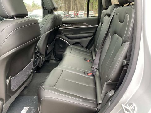 New 2026 Jeep Grand Cherokee Limited image 7