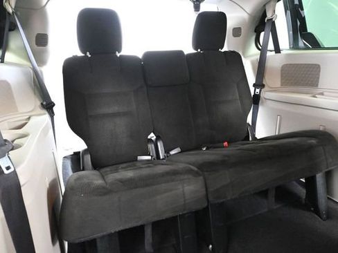 Used 2016 Dodge Grand Caravan SXT FWD image 37