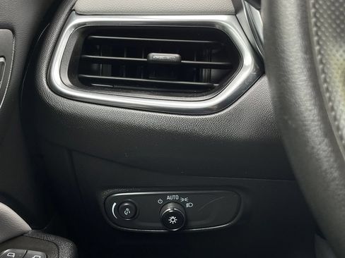 Used 2023 Chevrolet Equinox LT FWD image 14