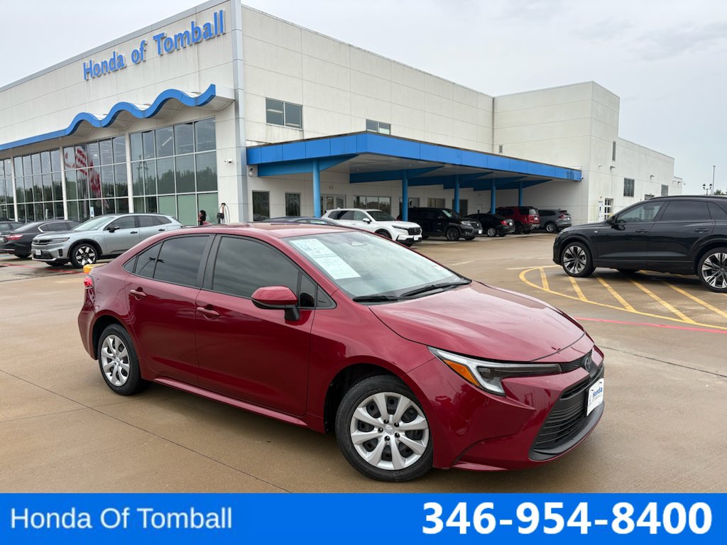 Used 2023 Toyota Corolla LE FWD image 1