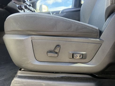 Used 2024 RAM 2500 Big Horn image 19